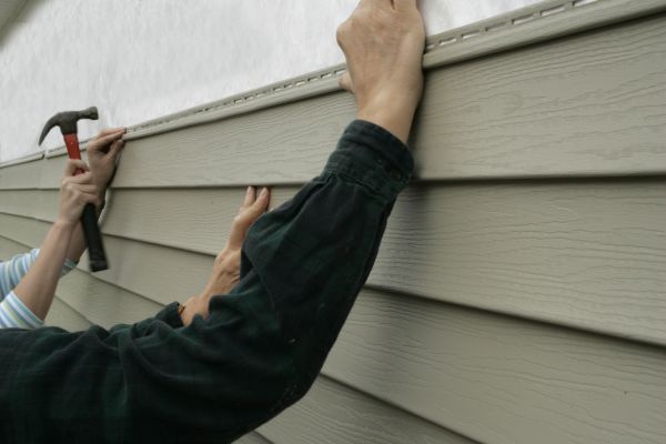 Cost of Insulated Siding Installation in New Berlin
