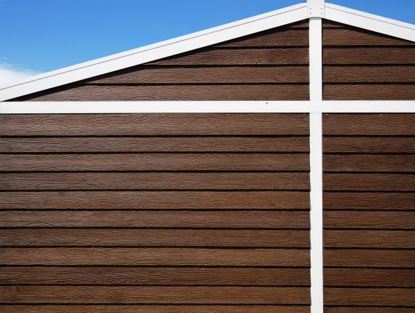 Cost of Hardwood Siding Installation in New Berlin