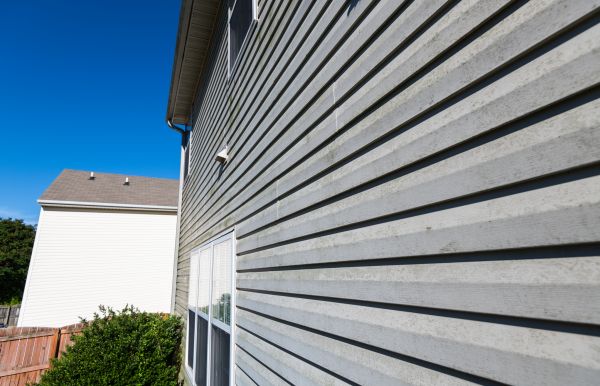Cost of Vinyl Siding Panel Replacement in New Berlin